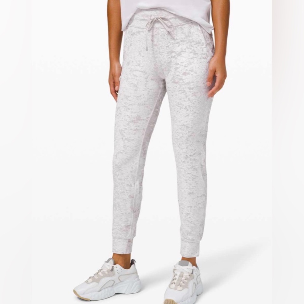 Lululemon Ready to Crush Jogger